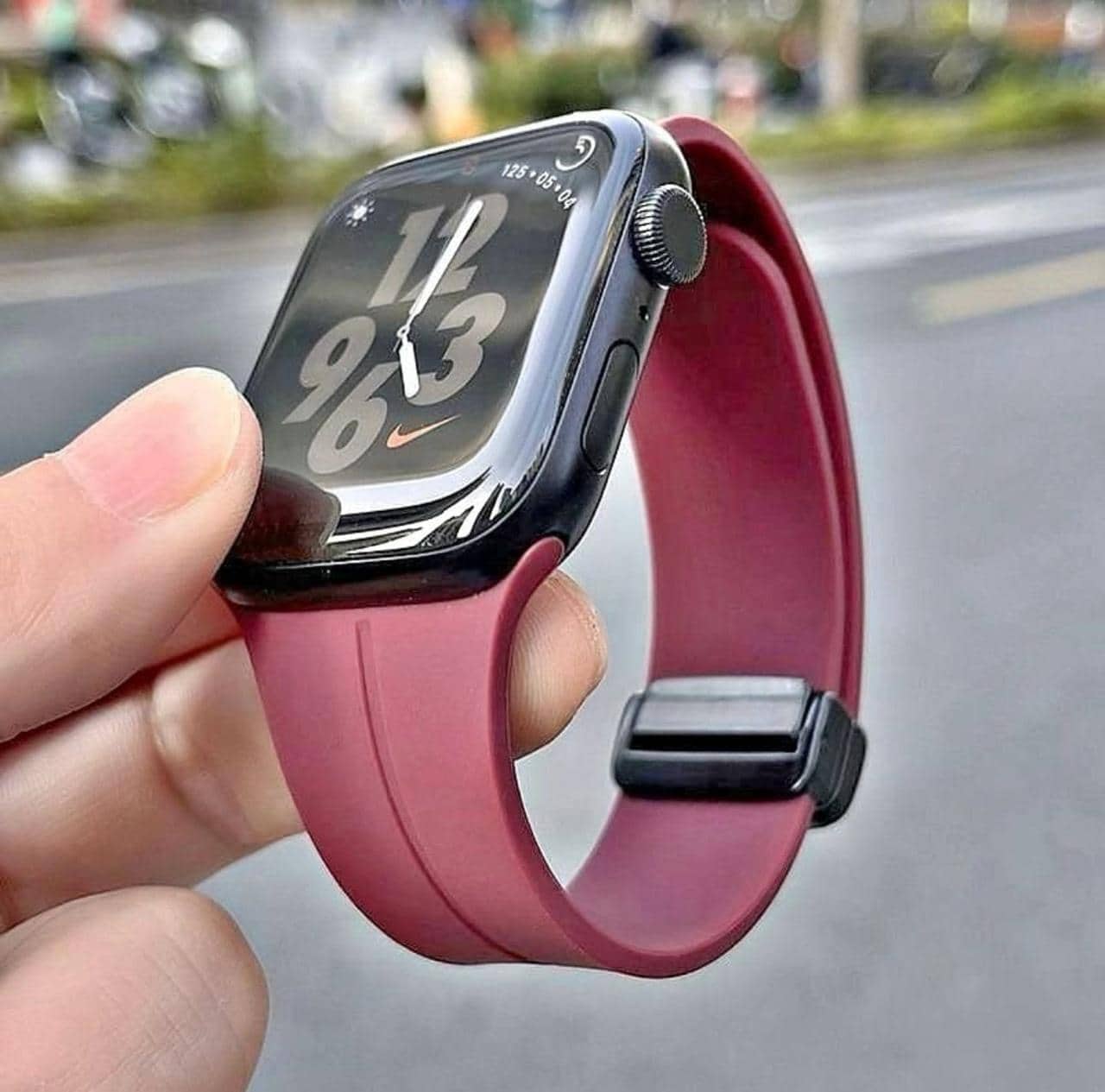 Smart Watch with Magnet Straps